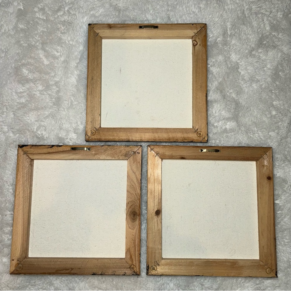 Very Old 10” Rooster Canvases - Picture 2 of 5